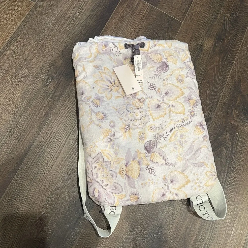 Victoria's Secret 2-IN-1 PAISLEY LOGO BEACH TOWEL + BACKPACK 36
